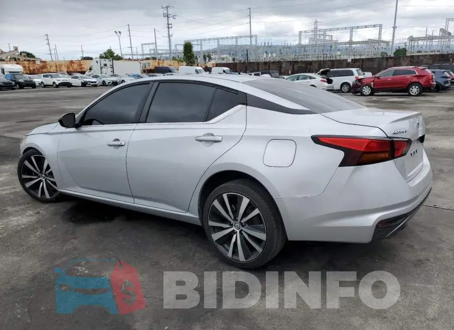 1N4BL4CV1KC208037 Photo# 2