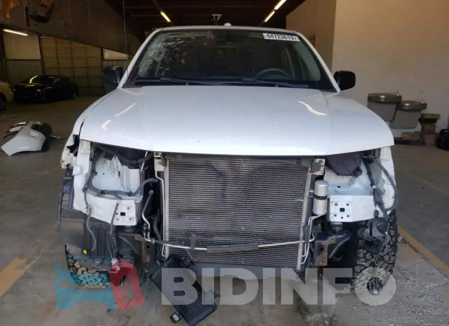 1N6AD0ER0JN704622 Photo# 5