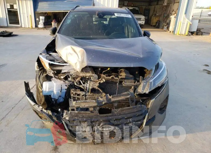 3N1CP5DV4PL504840 Photo# 5