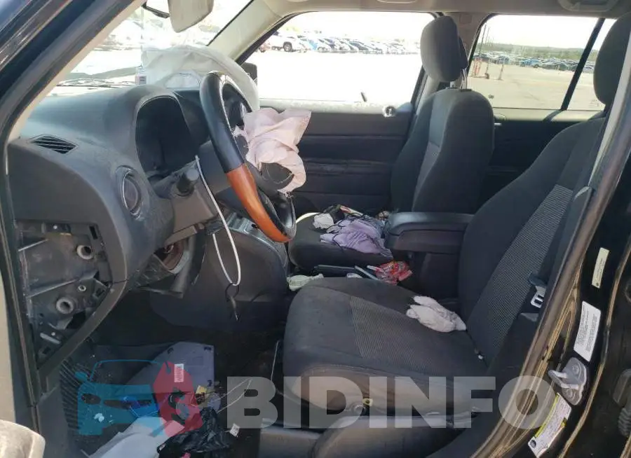 1C4NJPBA3ED769903 Photo# 7