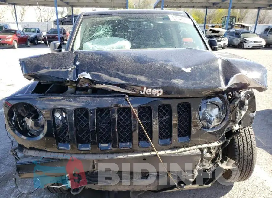 1C4NJPBB1HD103586 Photo# 5
