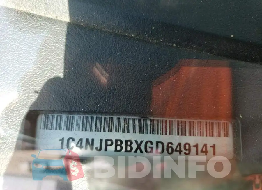 1C4NJPBBXGD649141 Photo# 12
