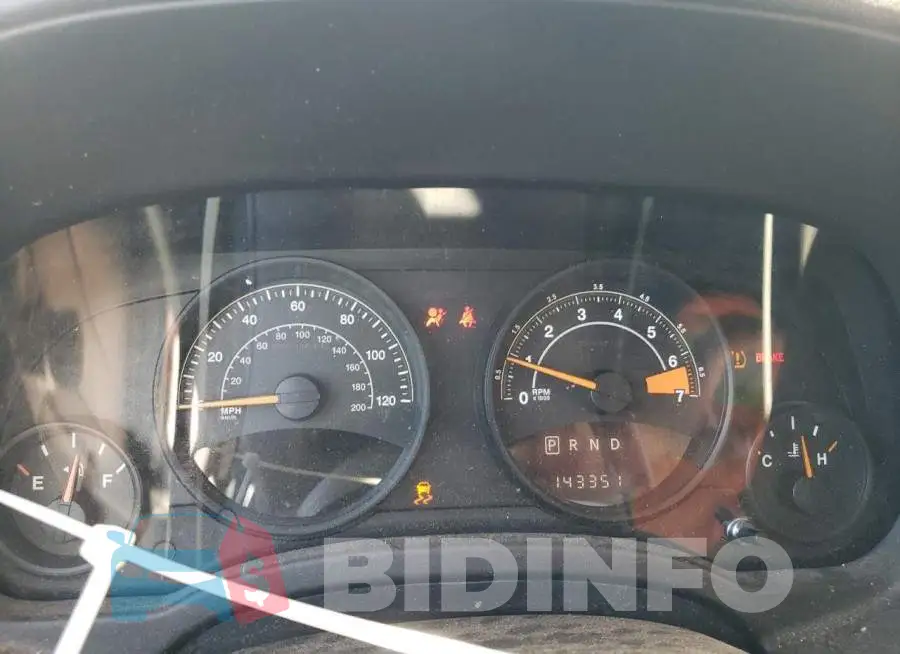 1C4NJPBBXGD649141 Photo# 9