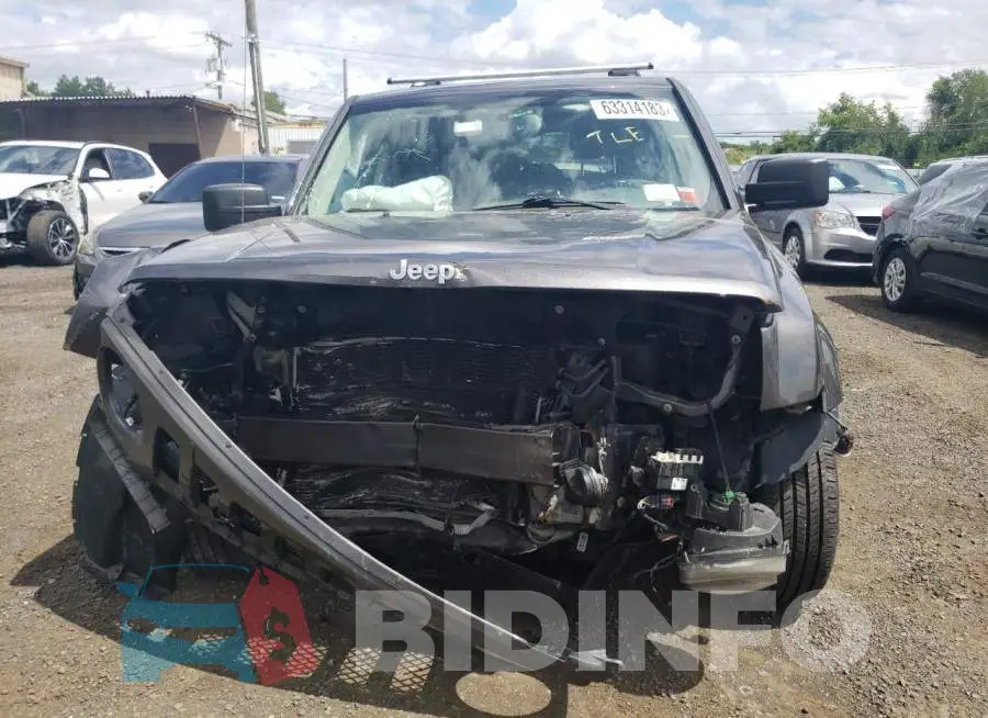 1C4NJRFB2HD178464 Photo# 5