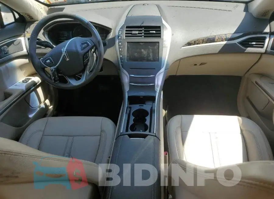 3LN6L2LU0GR631297 Photo# 8