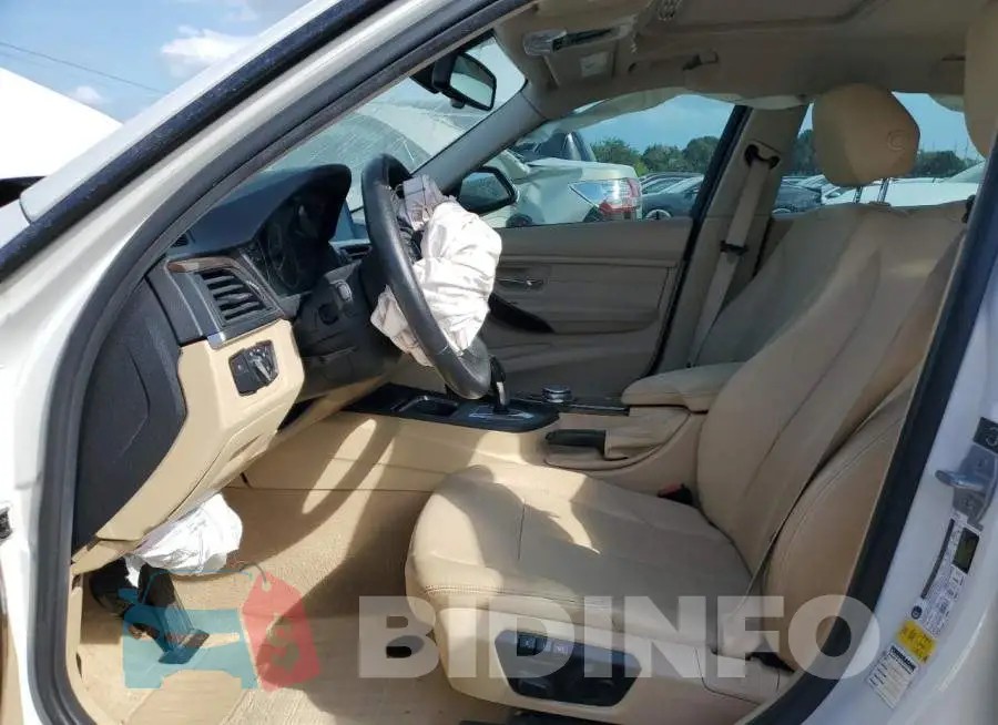 WBA3A5G50FNS89625 Photo# 7