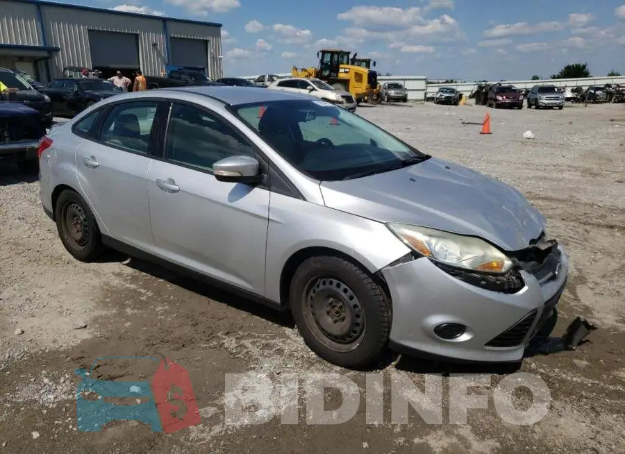 1FADP3F20EL351767 Photo# 4