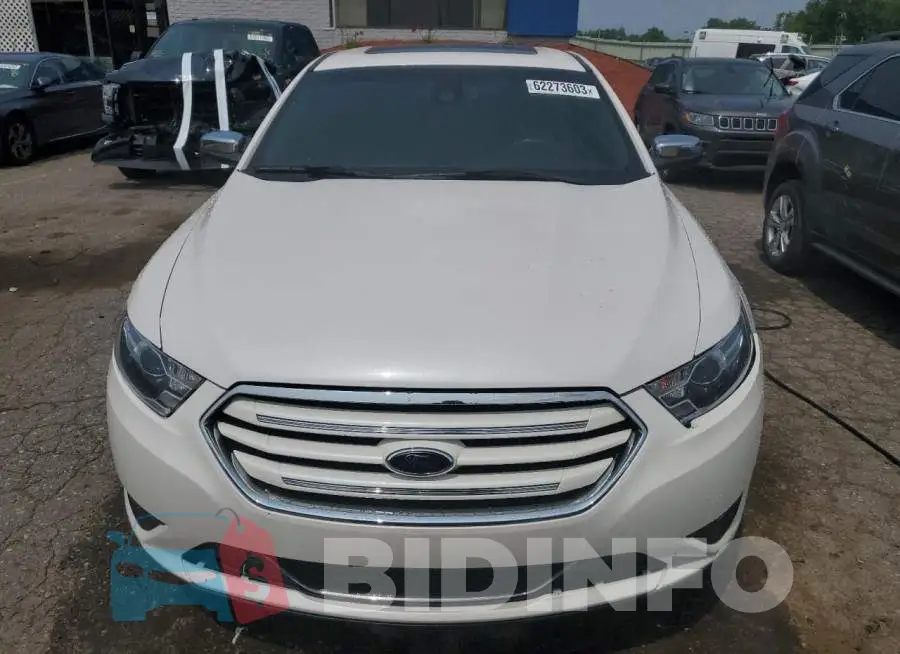 1FAHP2J88JG124255 Photo# 5