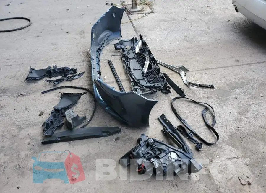 JM1GL1TY7J1326256 Photo# 12