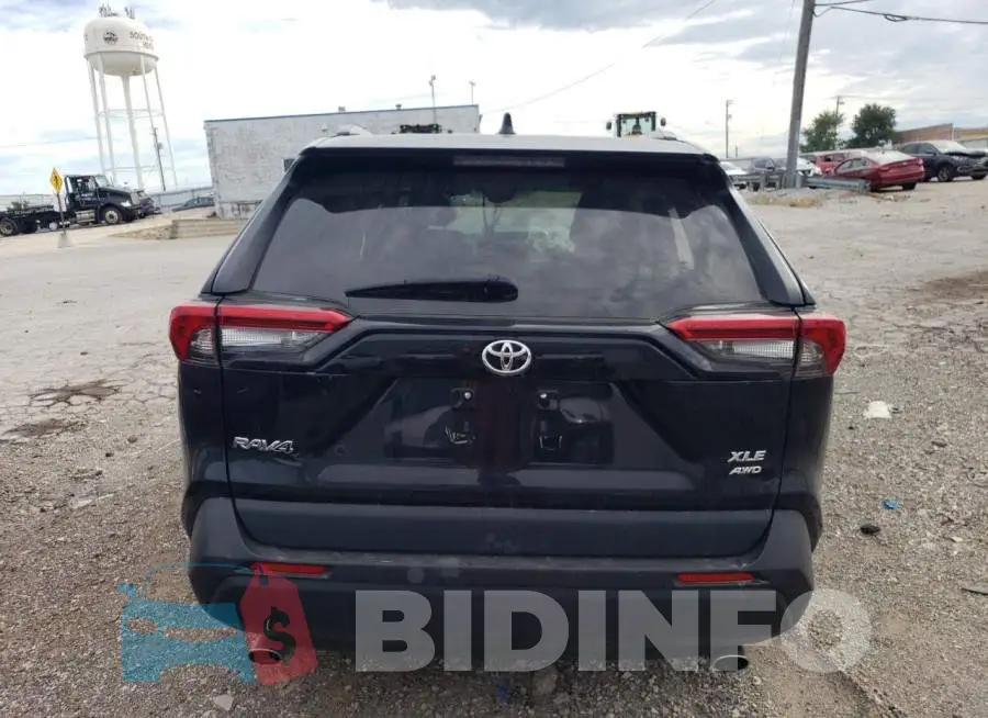 2T3P1RFV1MC210886 Photo# 6