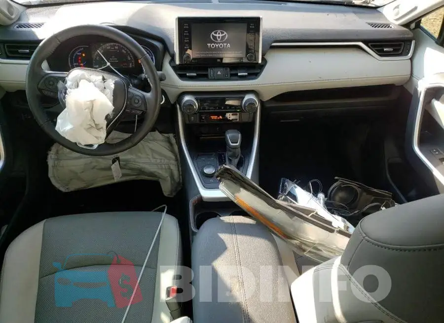 4T3D6RFV4MU057312 Photo# 8