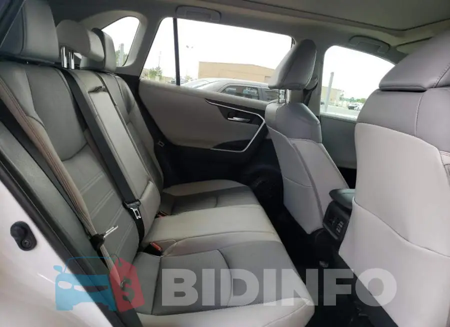 4T3D6RFV4MU057312 Photo# 10