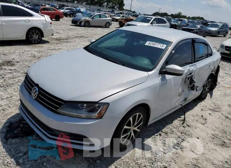 3VW2B7AJ3HM329039 Photo# 1
