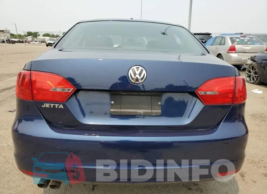 3VW2K7AJ2EM395755 Photo# 6