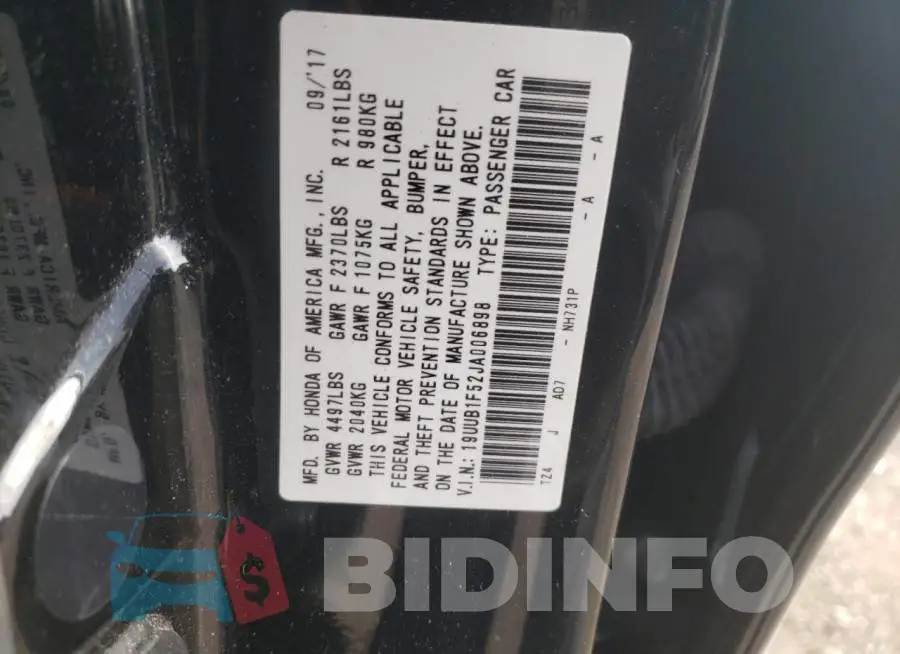 19UUB1F52JA006898 Photo# 12