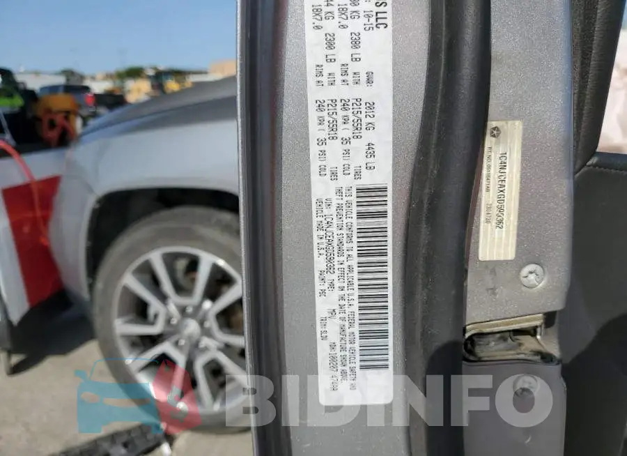 1C4NJCEAXGD590362 Photo# 12