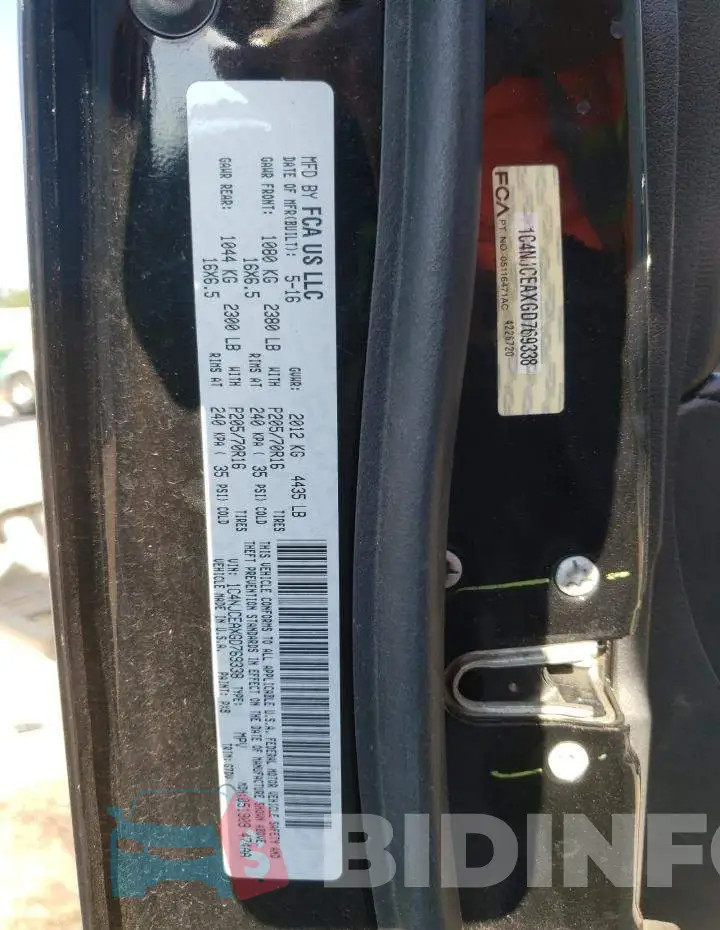1C4NJCEAXGD769338 Photo# 12