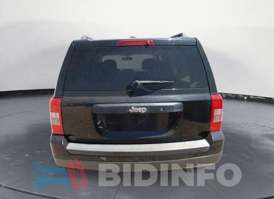 1C4NJPBB3GD547728 Photo# 6