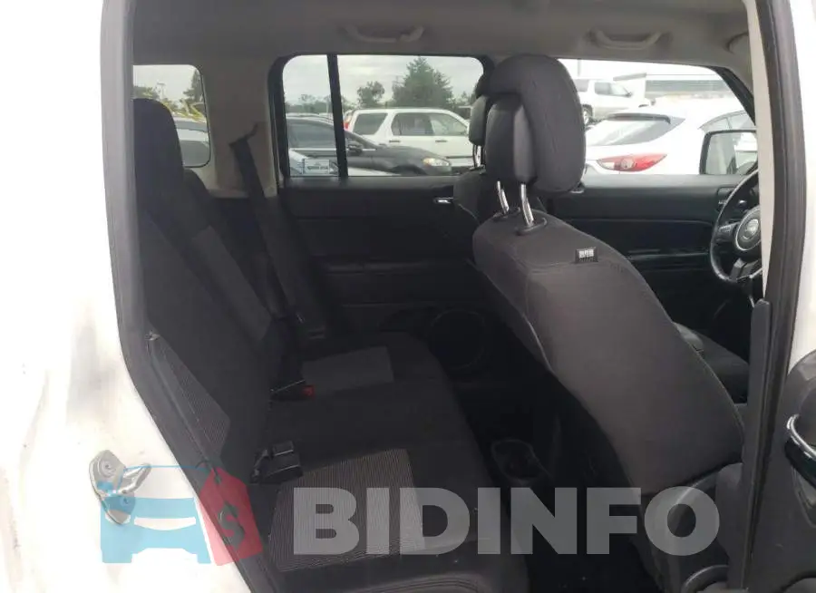 1C4NJRFB1ED665456 Photo# 11