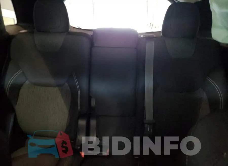 1C4PJLCB0FW537211 Photo# 10