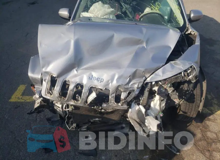 1C4PJLCB4FW683238 Photo# 11