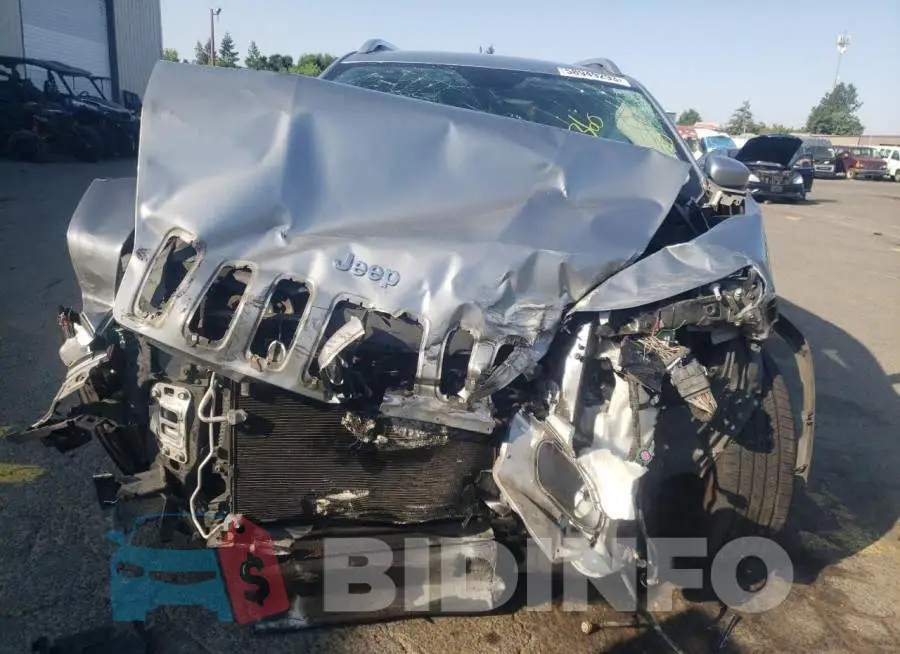1C4PJLCB4FW683238 Photo# 5