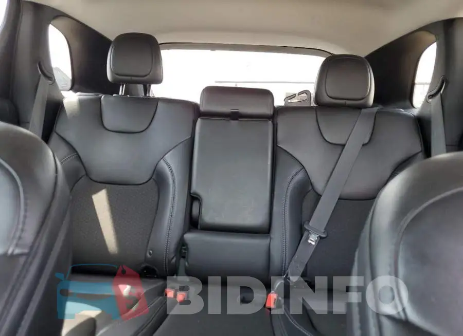 1C4PJLLB6KD458213 Photo# 10