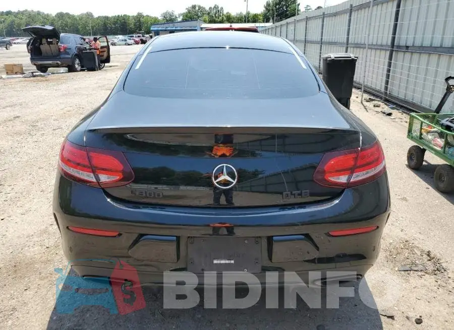 WDDWJ8DB8KF808765 Photo# 6