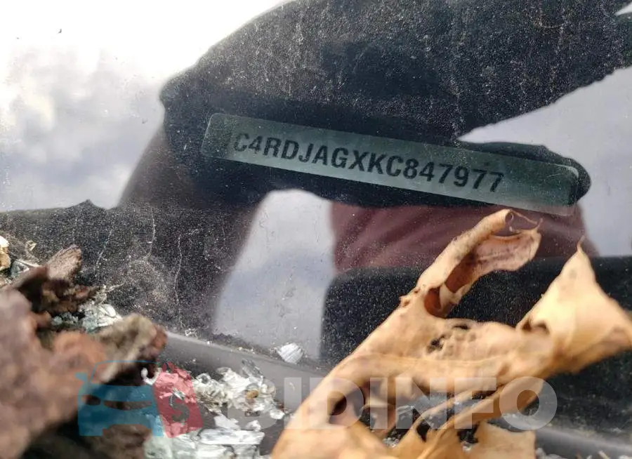 1C4RDJAGXKC847977 Photo# 13