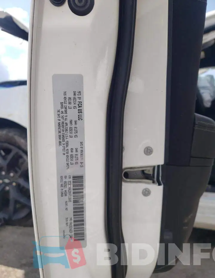 2C3CDXHG2KH713805 Photo# 13