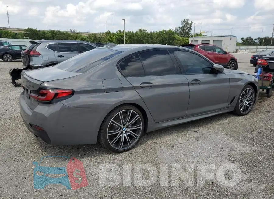 WBA13BK09MCF93639 Photo# 3