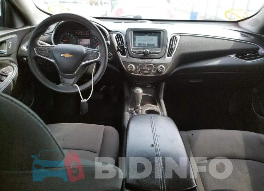 1G1ZD5ST4JF271263 Photo# 8
