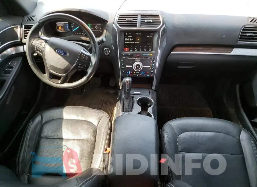 1FM5K8F87JGB82053 Photo# 8