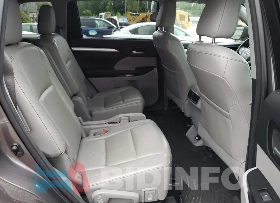 5TDJKRFH4FS220845 Photo# 10