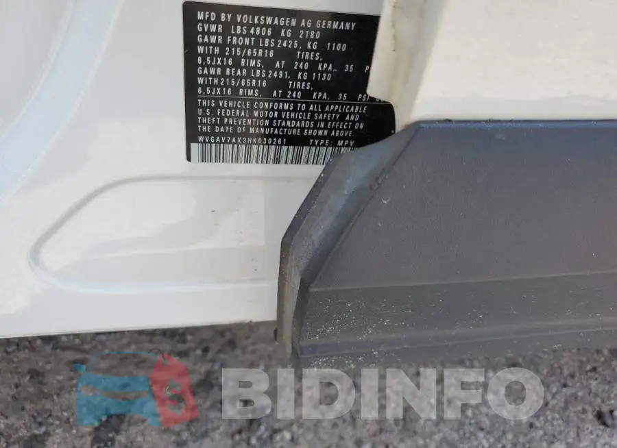 WVGAV7AX3HK030261 Photo# 13