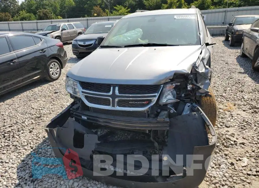 3C4PDCAB5LT180345 Photo# 5