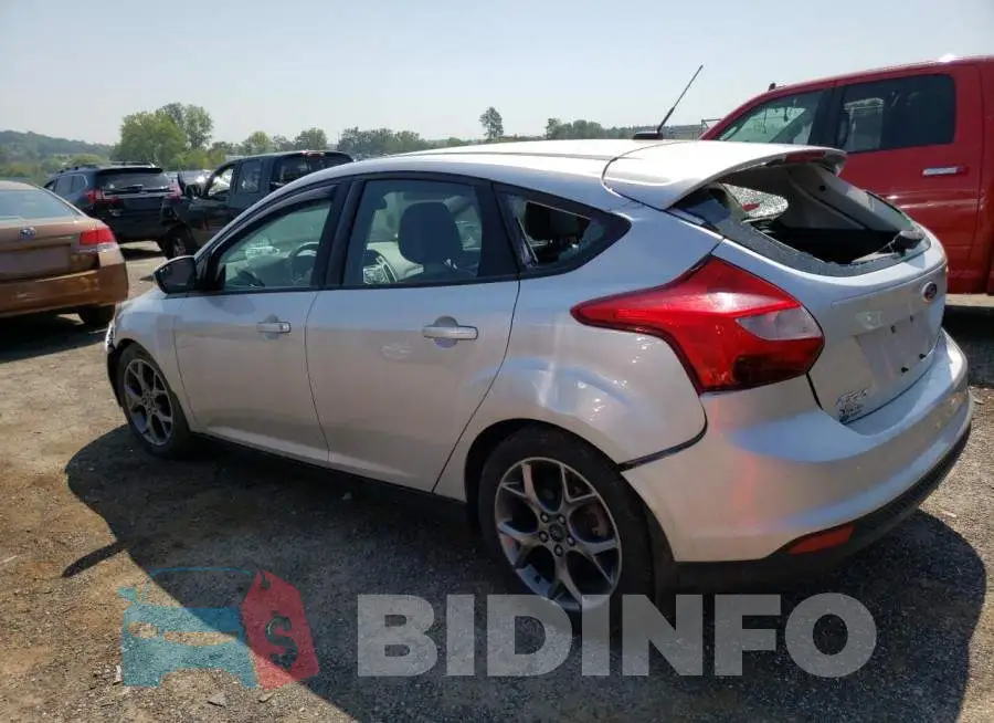 1FADP3K2XEL399203 Photo# 2