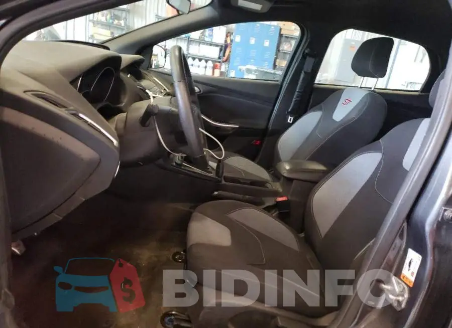 1FADP3L99JL325552 Photo# 7