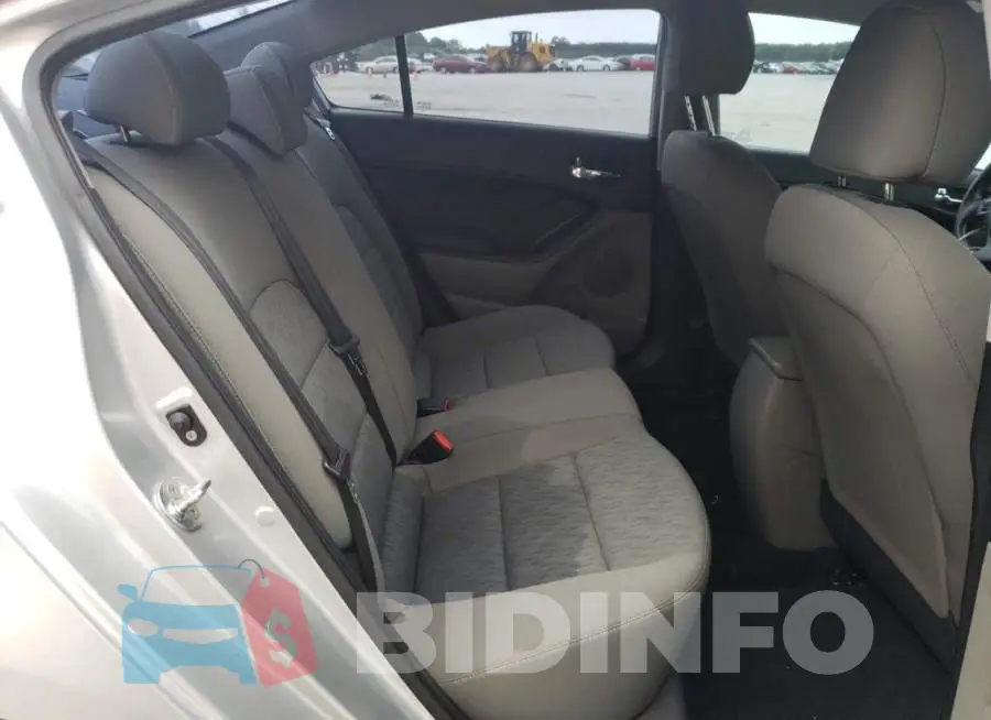 KNAFK4A62G5500525 Photo# 10