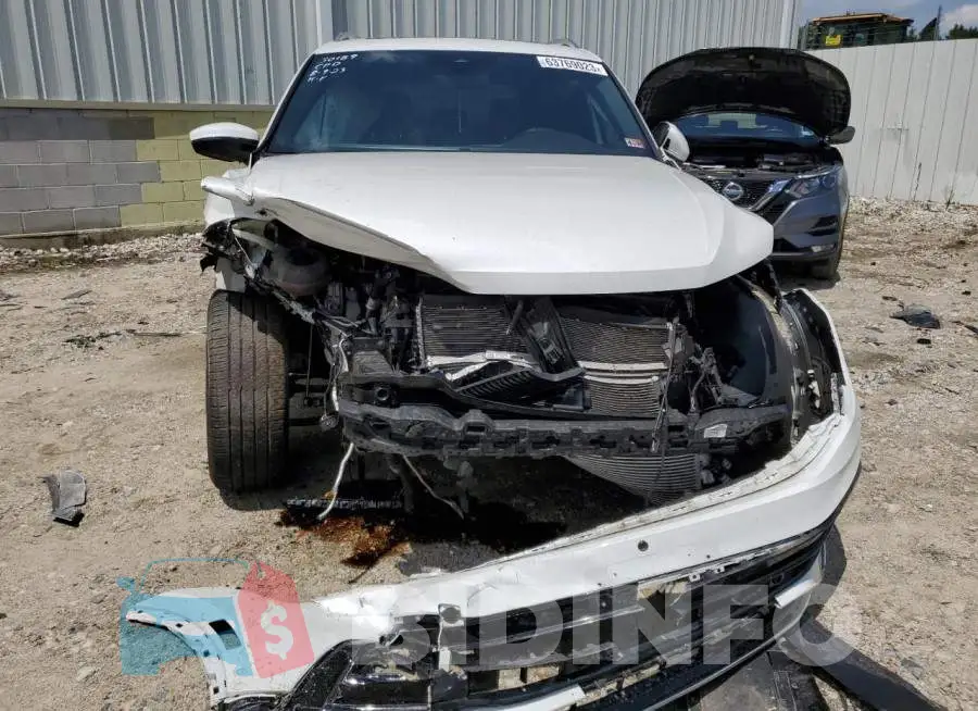 3VV4B7AX8NM016260 Photo# 5