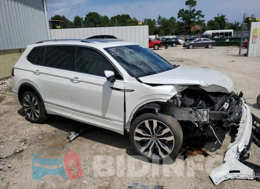3VV4B7AX8NM016260 Photo# 4