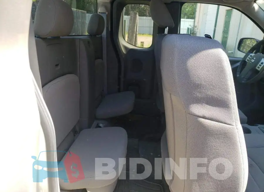 1N6BD0CT1JN712067 Photo# 10