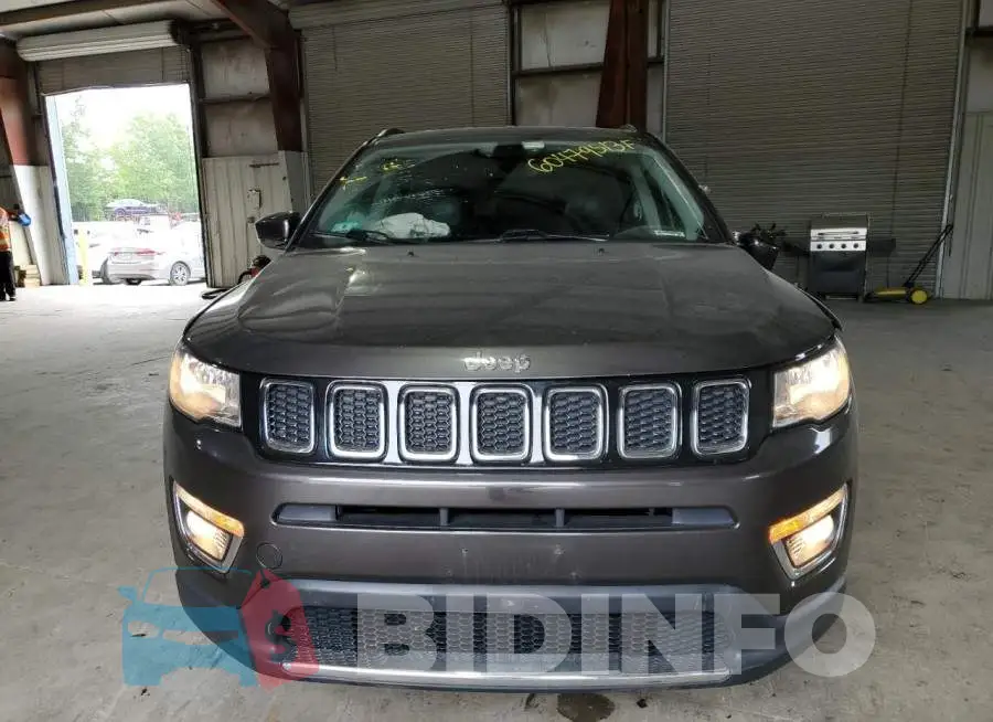 3C4NJDCB1LT126771 Photo# 5