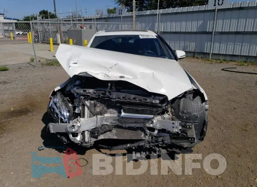 55SWF8DB6LU324397 Photo# 5