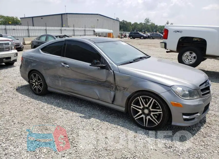 WDDGJ4HB0FG384151 Photo# 4