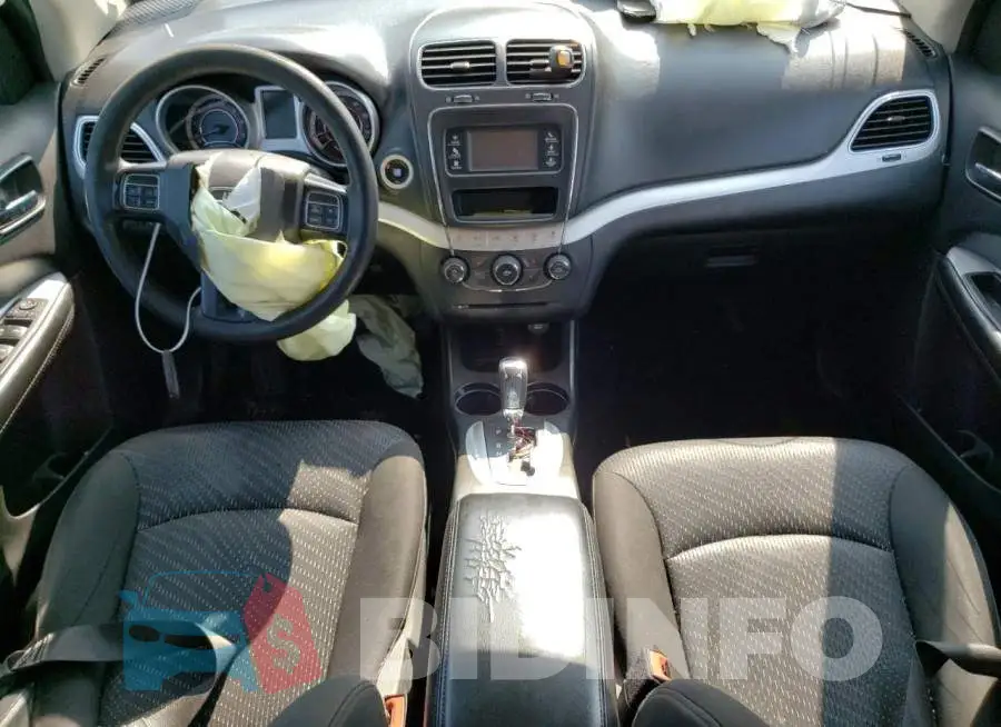 3C4PDCAB5JT170198 Photo# 8