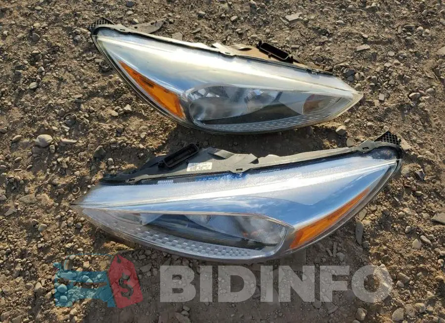 1FADP3F20GL362724 Photo# 12