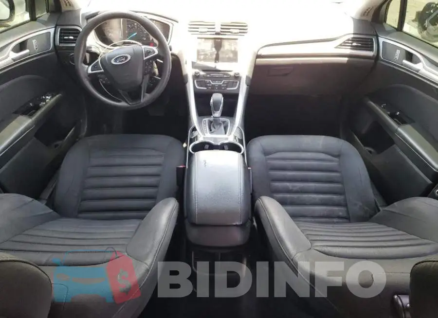 3FA6P0LU4GR281918 Photo# 8
