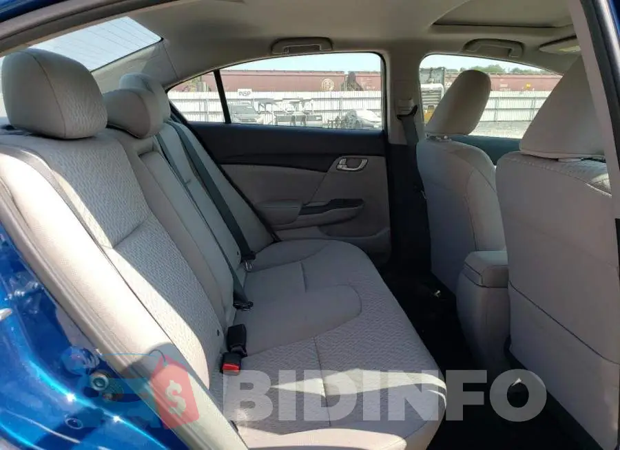 19XFB2F84FE037565 Photo# 10