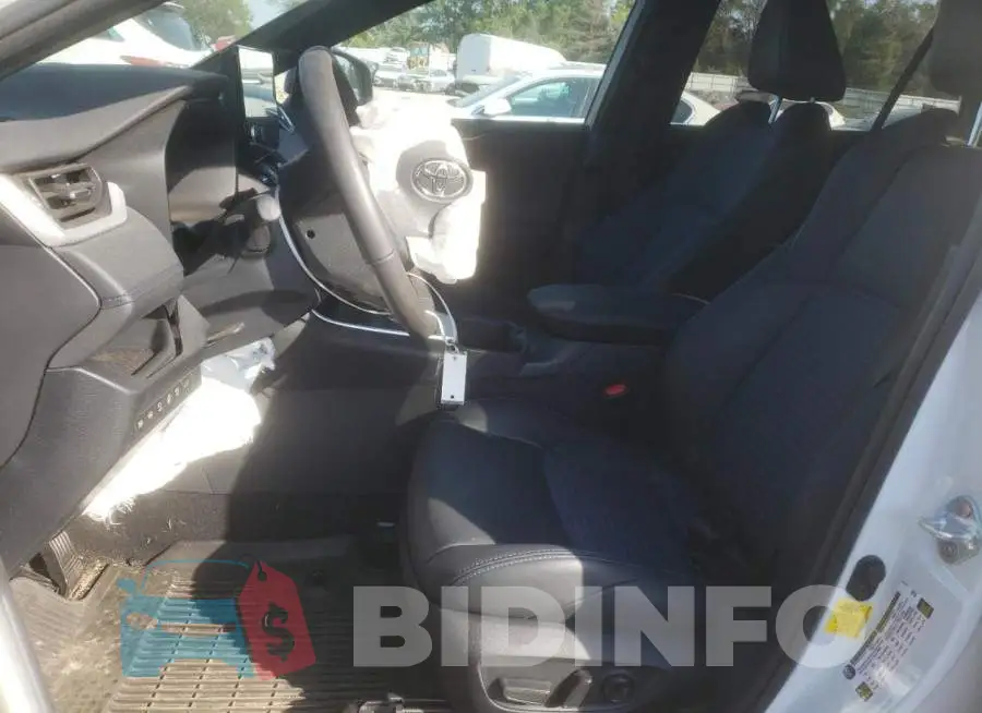 4T3E6RFV6PU107944 Photo# 7